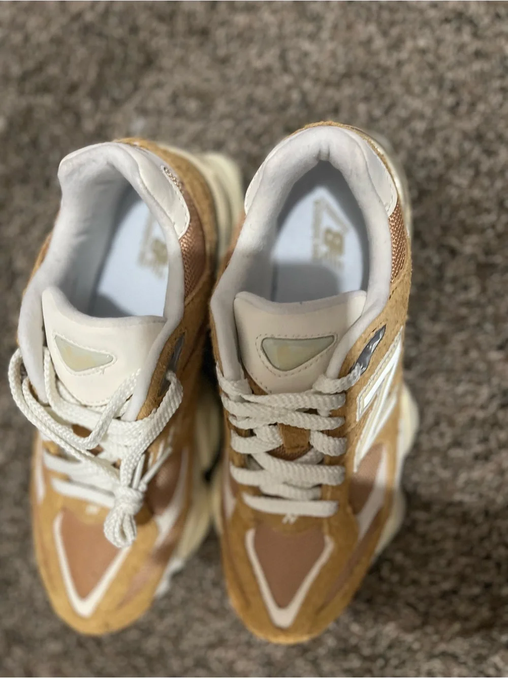 New Balance lightweight sneaker